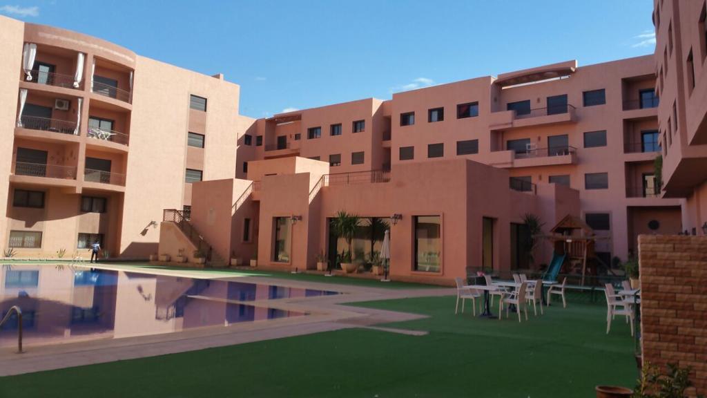 Mouzdalifa In Center Appartamento